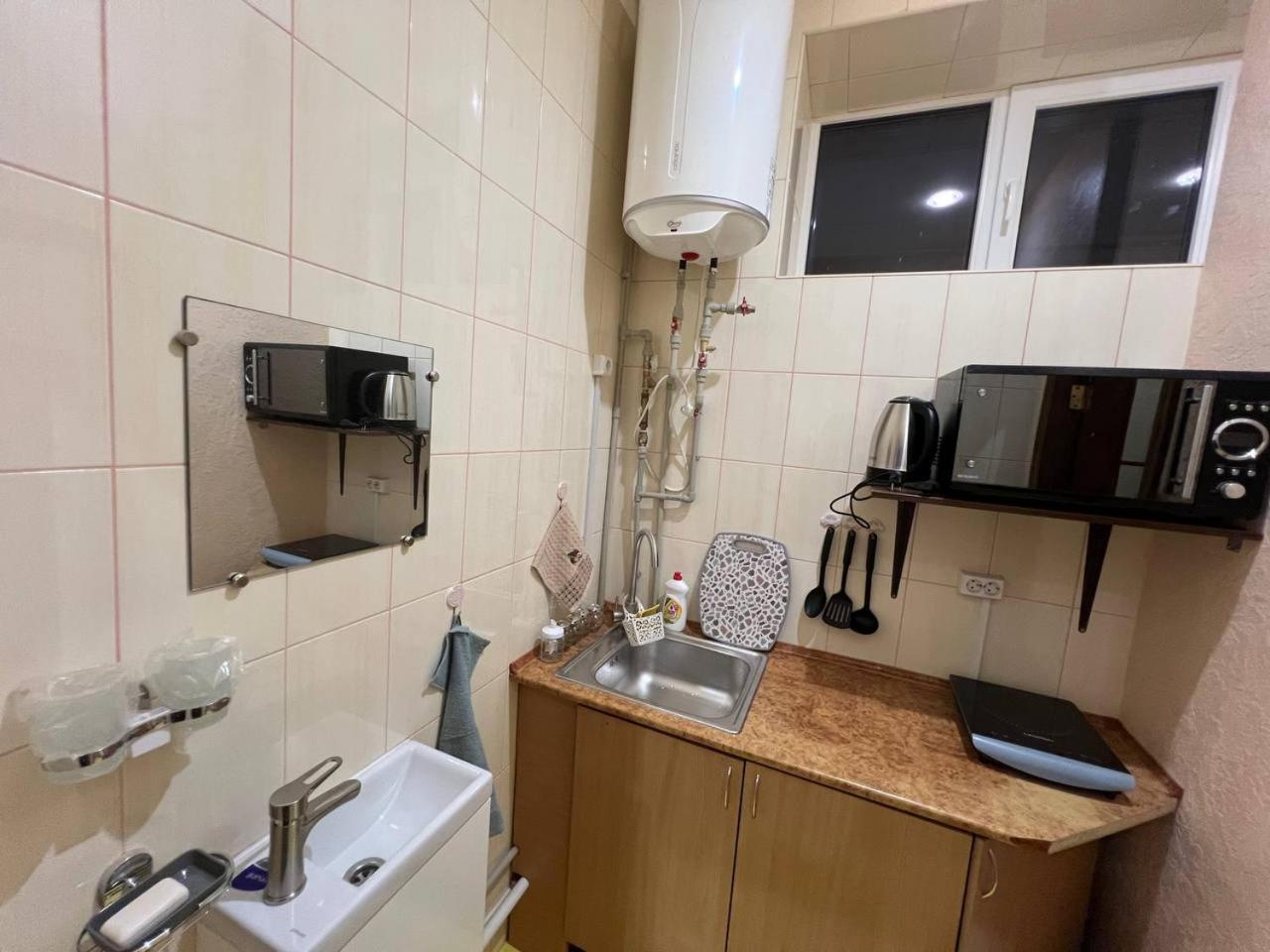Seven Stars Motel Суми Екстериор снимка